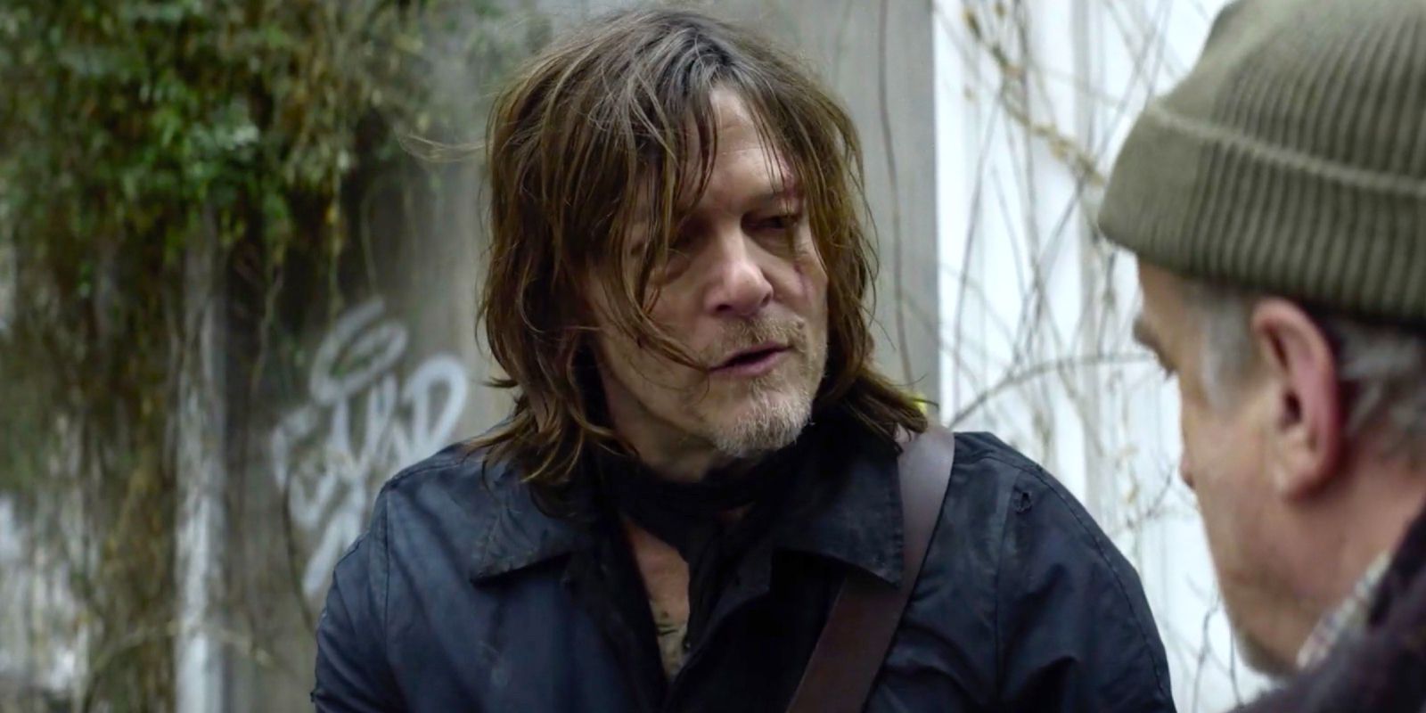 Daryl demande son chemin à Antoine dans l'épisode 4 de The Walking Dead Daryl Dixon