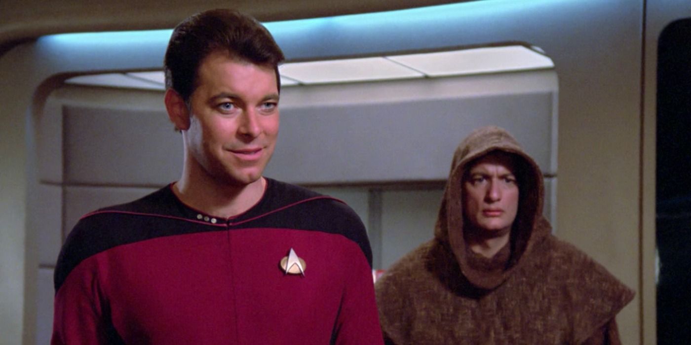 Star TNG Hide and Q Riker 