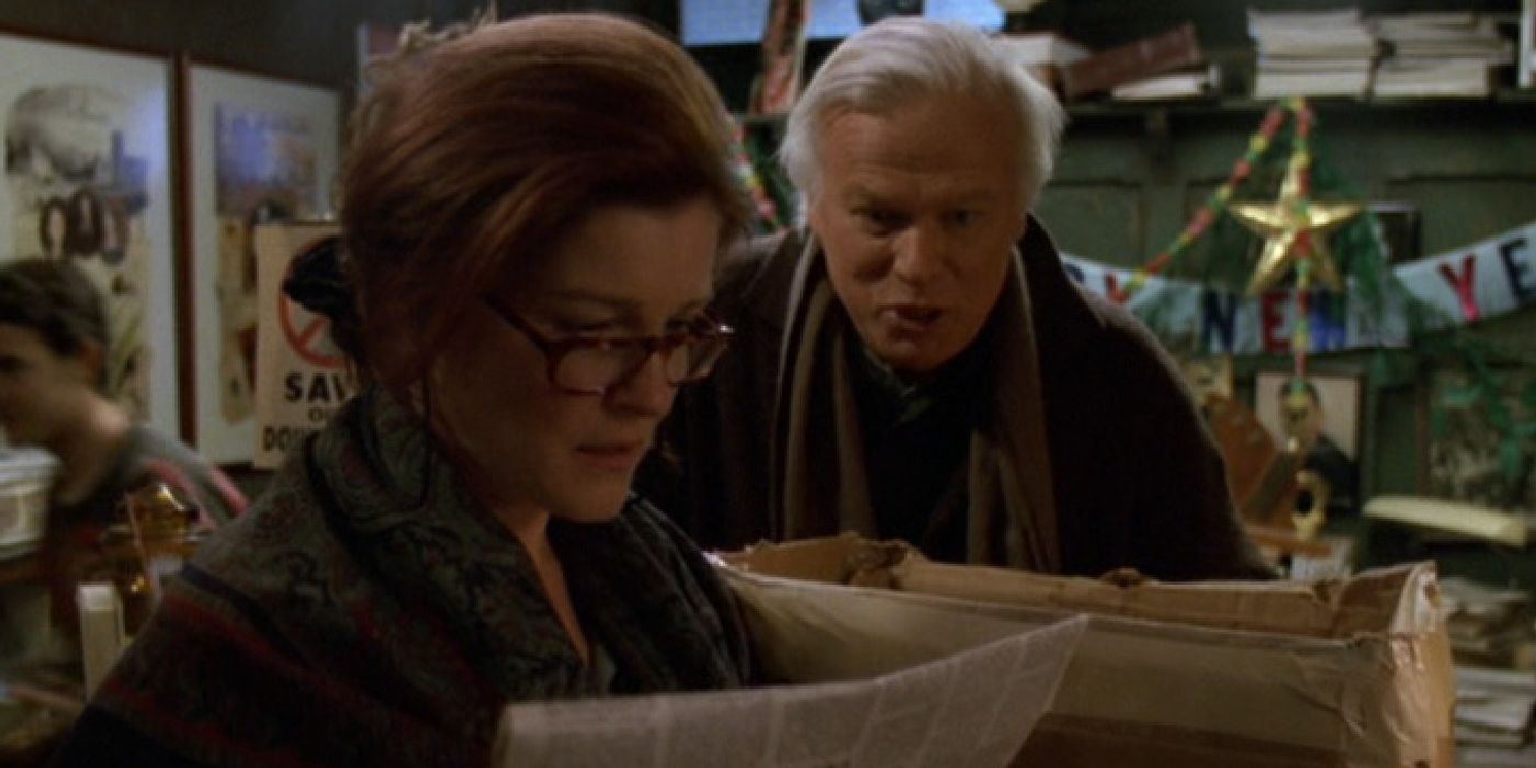 Shannon and Henry Janeway read the newspaper