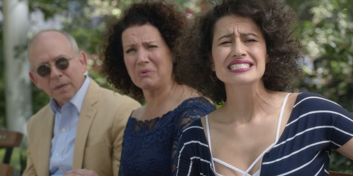 Susie Essman and Ilana Glazer in Broad City