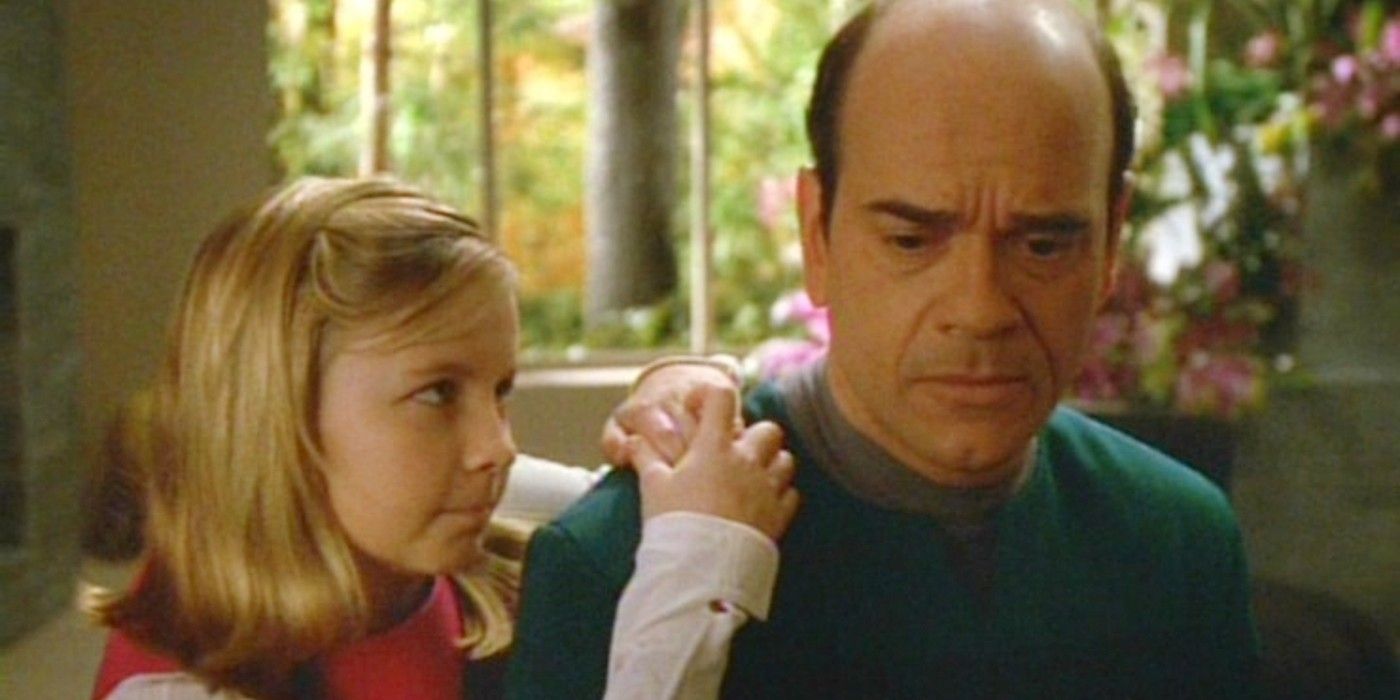 The Doctor and his holographic daughter Belle from the Star Trek: Voyager episode 