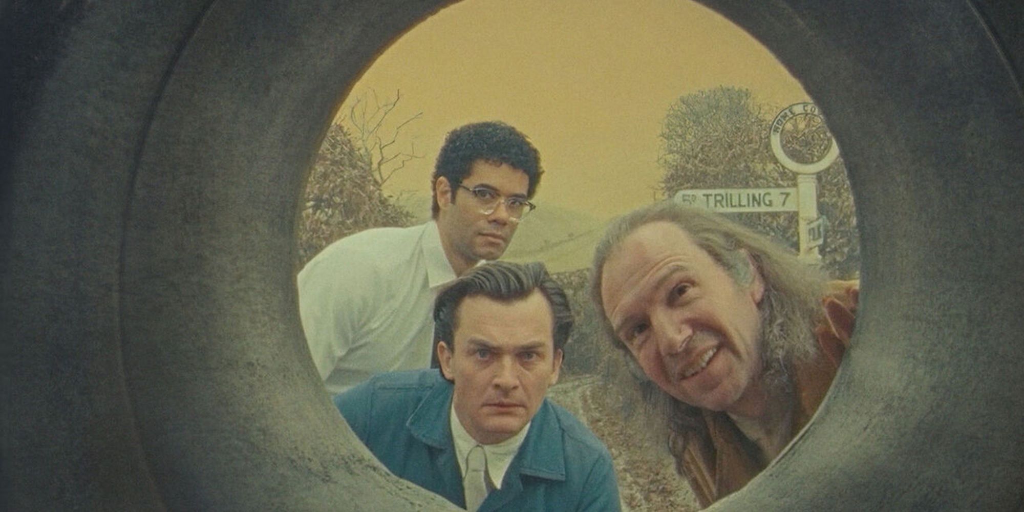 Three men look into a sewer in The Rat Catcher