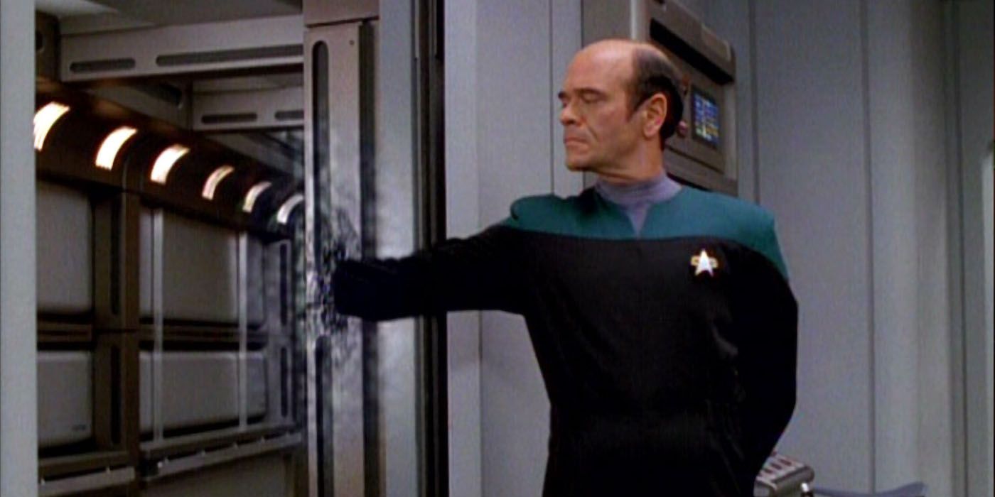 Star Trek: Voyager's Hologram Doctor Is A Real Thing Now