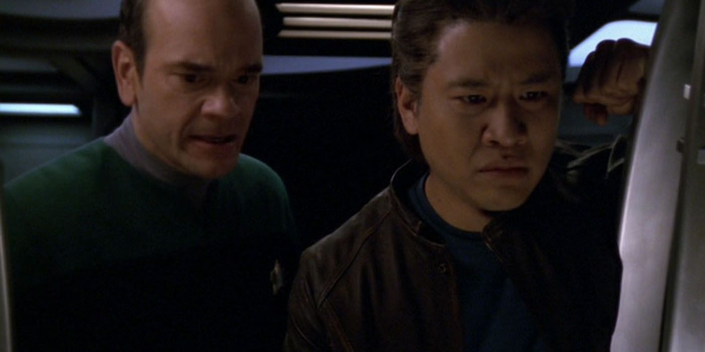 The Doctor speaks to a concerned older Harry Kim in Voyager episode Timeless