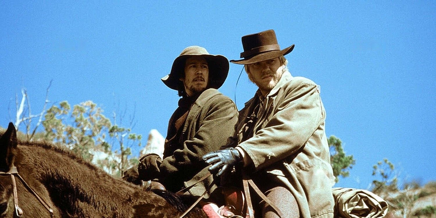 Alan Ruck and Liefer Suutherland in Young Guns 2-1