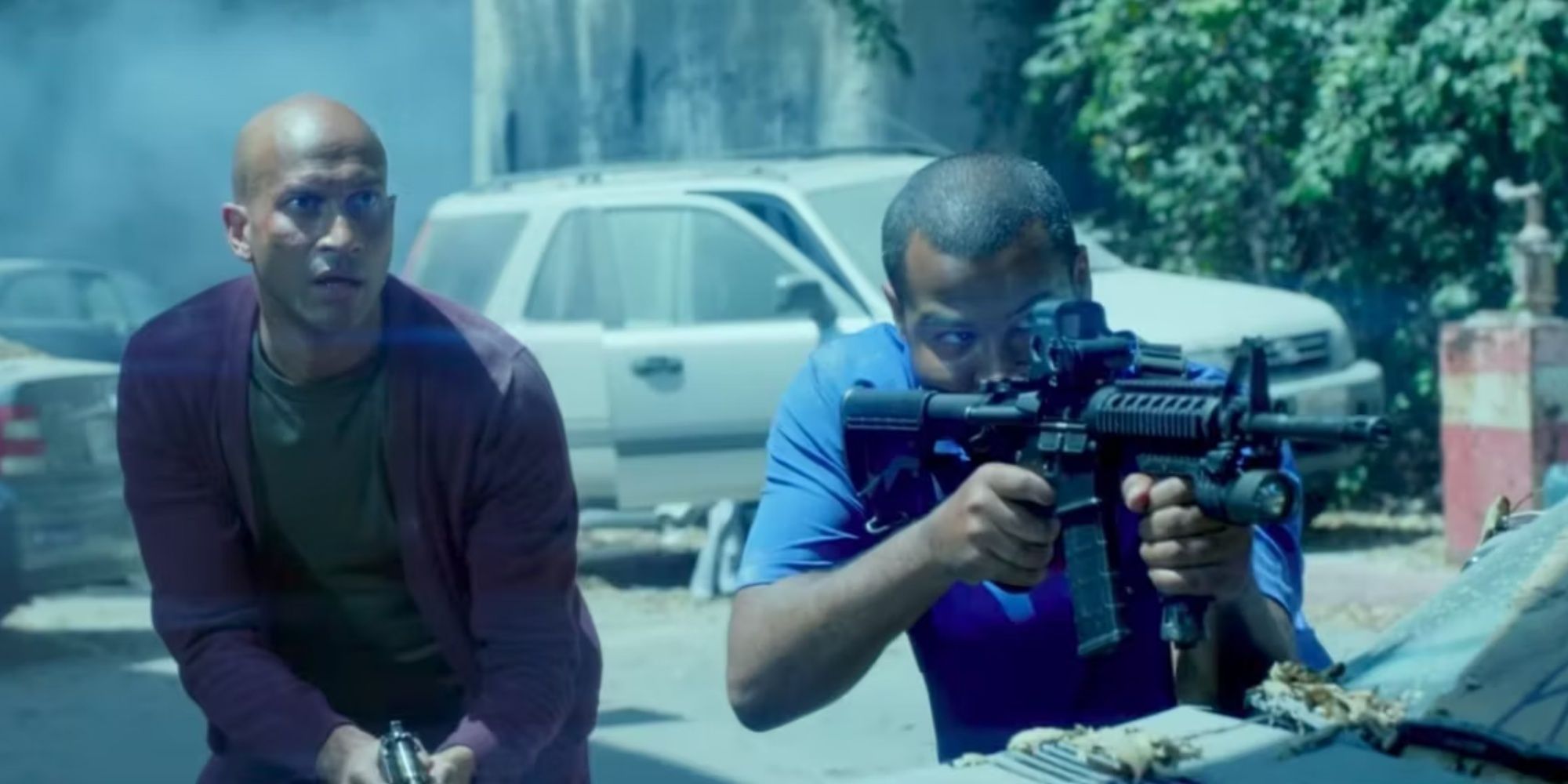 Key and Peele with guns as Alien Inposters in Key and Peele