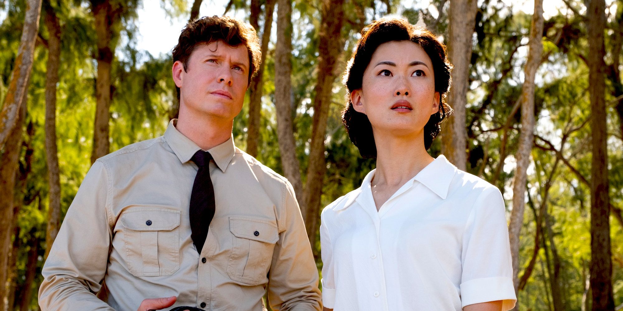 Anders Holm e Mari Yamamoto em Monarch - Legado de Monstros