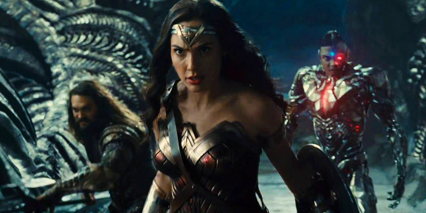 Aquaman, Wonder Woman, and Cyborg stood together in 2017's Justice League