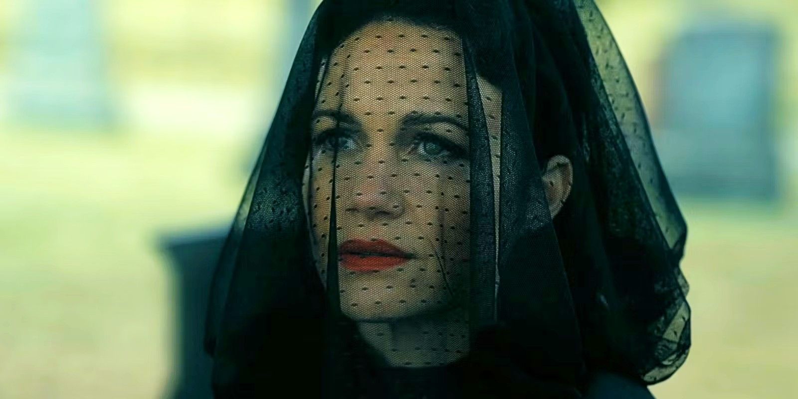 Carla Gugino as Verna in The Fall of the House of Usher ending
