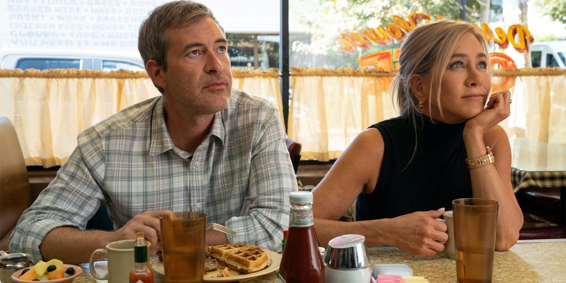 Mark Duplass As Chip & Jennifer Aniston As Alex In The Morning Show Season 3