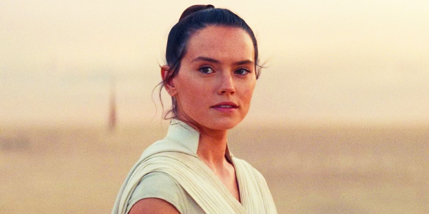 Daisy Ridley smiling as Rey in Star Wars: Rise of Skywalker.