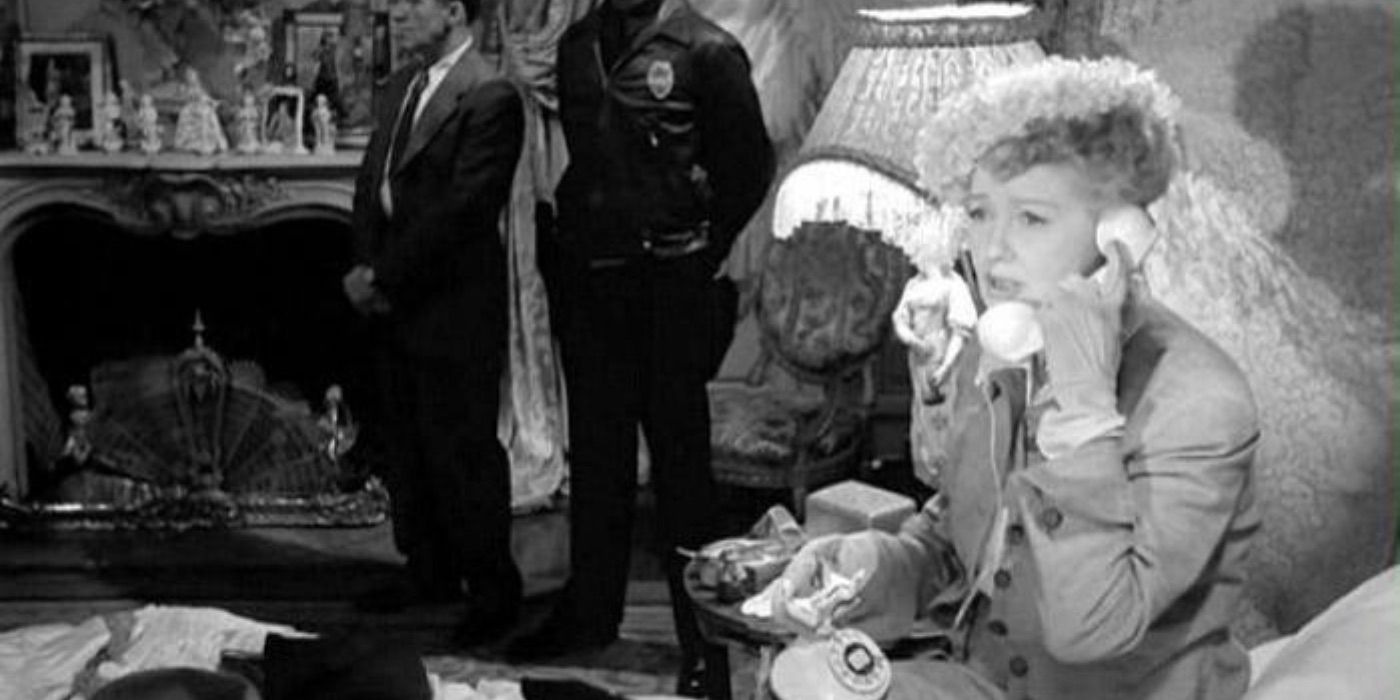 Hedda Hopper has a cameo as herself in Sunset Boulevard 