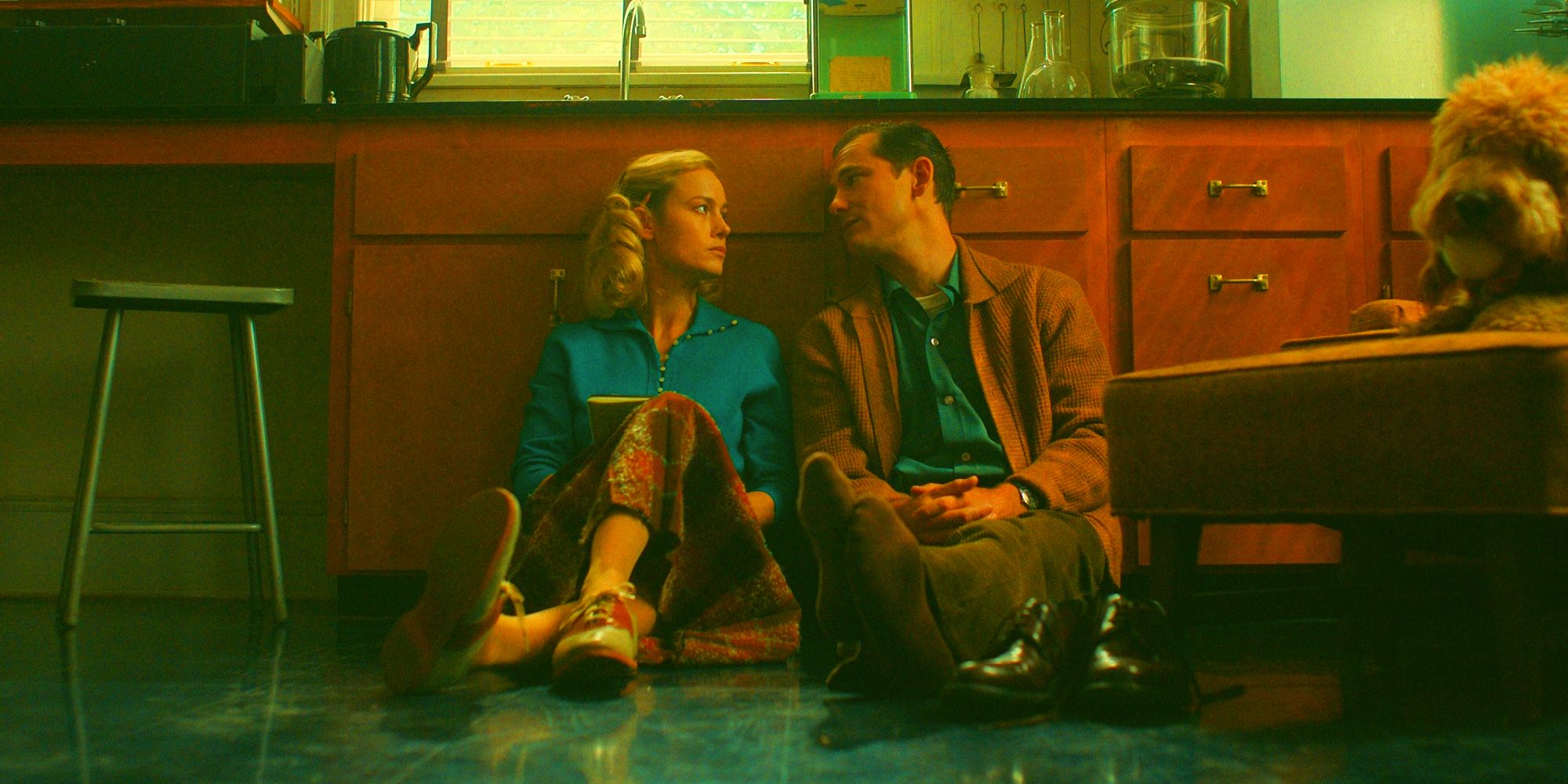 Brie Larson As Elizabeth Zott In Lessons In Chemistry Sitting In Lab With Calvin Evans & Six-Thirty