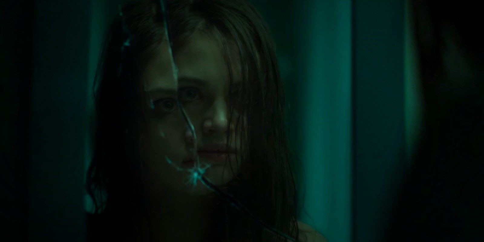 Look Away Ending Explained: What Happens To The Girl In The Mirror