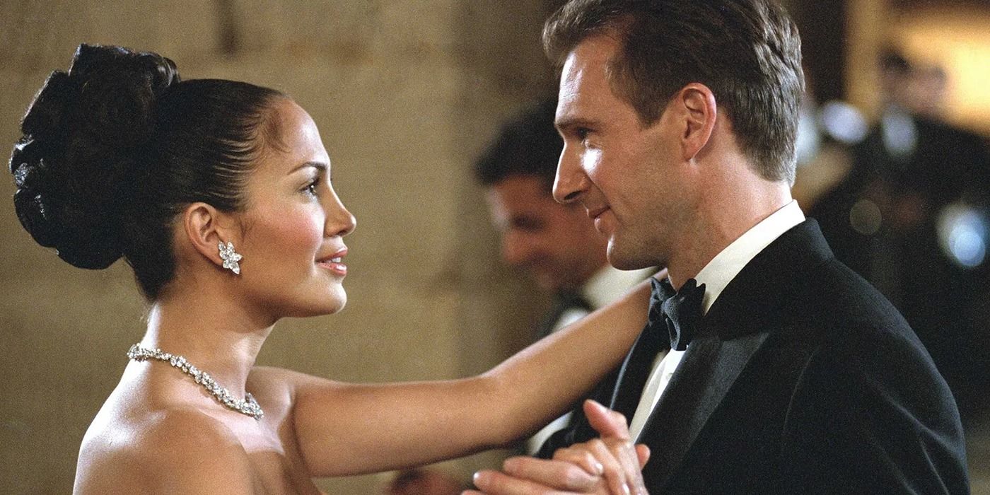 Jennifer Lopez and Ralph Fiennes dancing in Maid in Manhattan