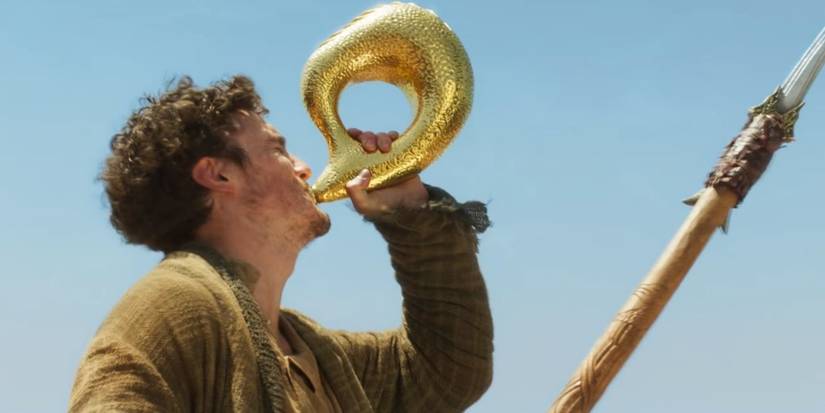 Mat blows the Horn of Valere In Wheel of Time season 2.
