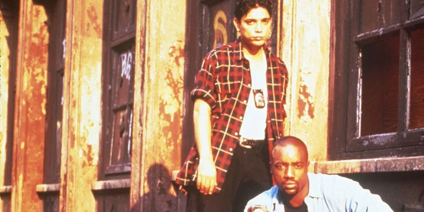 JC (Malik Yoba) and Eddie (Michael DeLorenzo) in an alley in New York Undercover