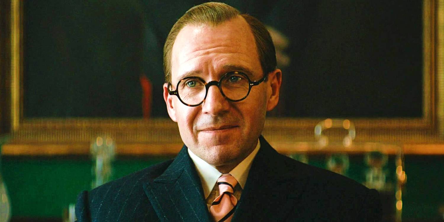ralph fiennes in the kings man.jpg?q=50&fit=crop&w=1500&dpr=1