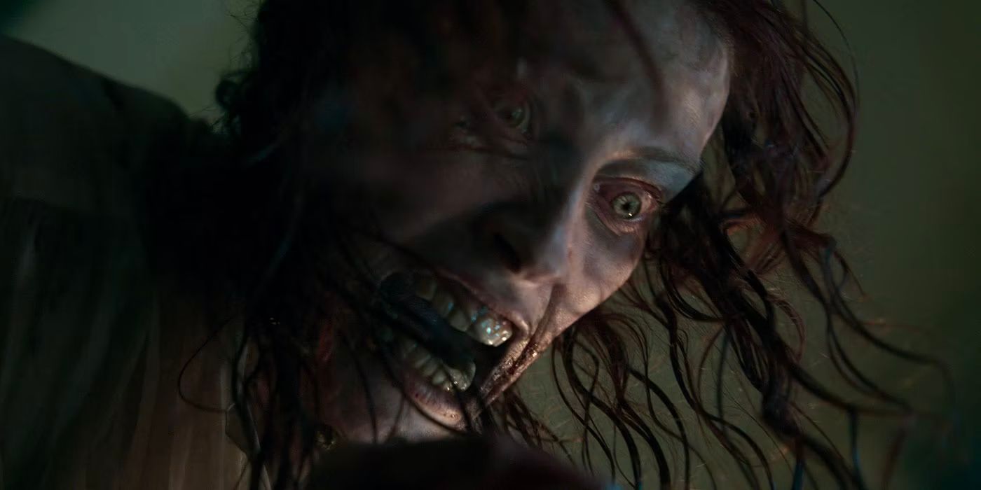 Alyssa Sutherland as Ellie shrieking in Evil Dead Rise