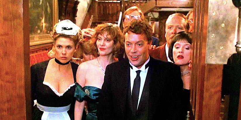 The assebled guests Yvette and Wadsworth all look out the door in Clue 1985