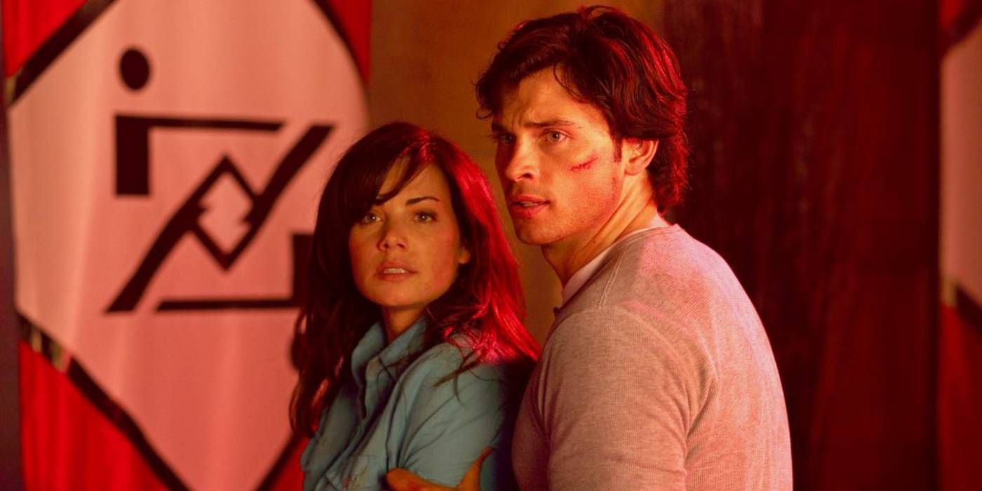 Tom Welling and Erica Durance in Smallville pic