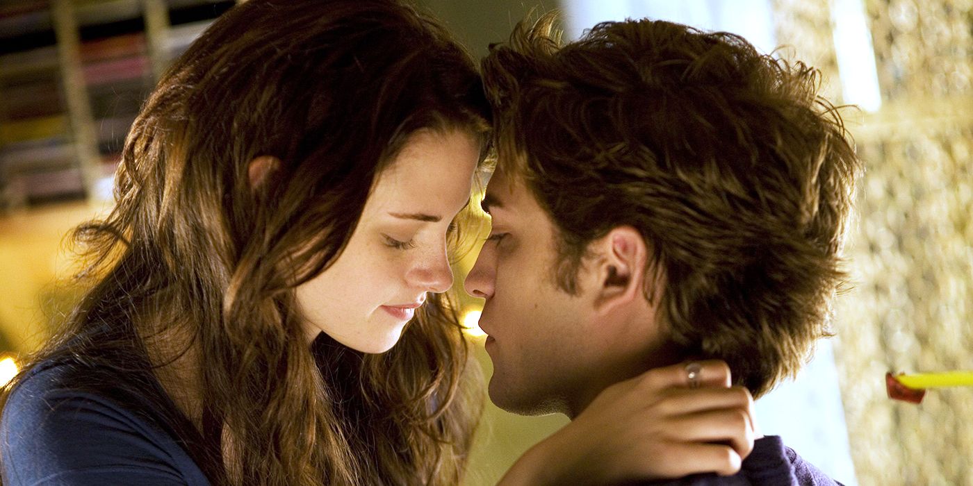 Robert Pattinson as Edward Cullen and Kristen Stewart as Bella Swan's first kiss in Twilight
