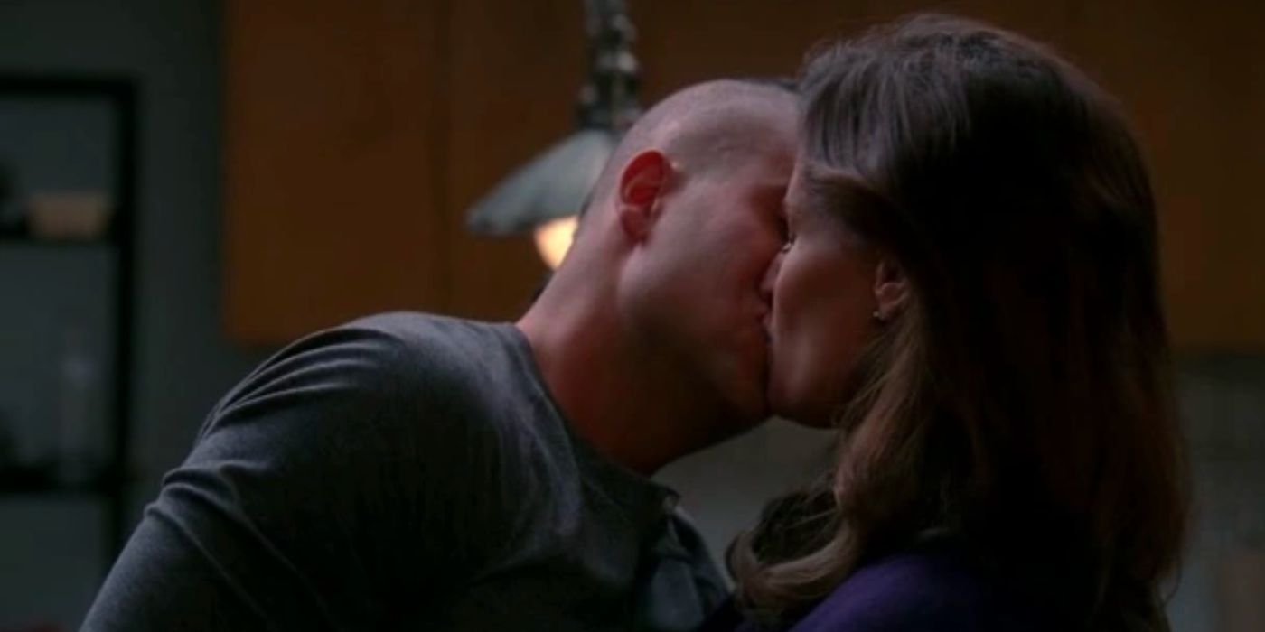 Shelby and Puck are kissing.