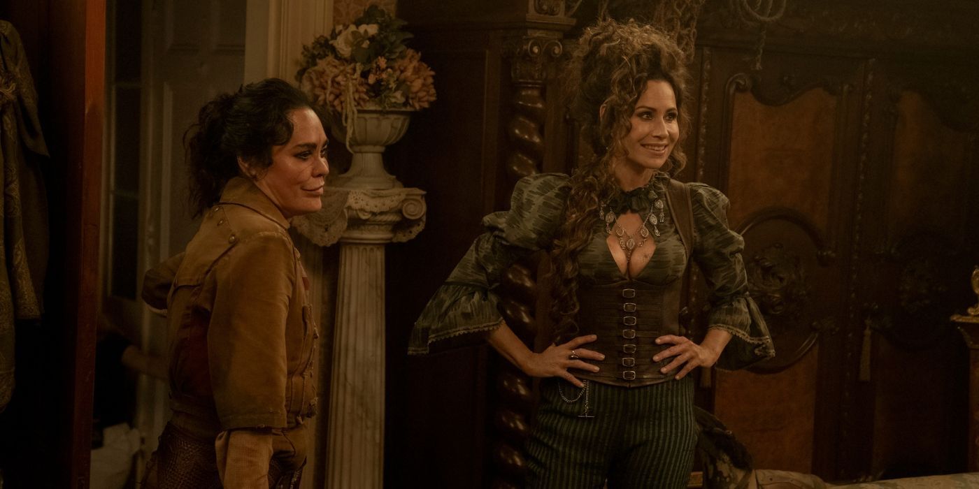 Minnie Driver como Anne Bonny e Rachel House como Mary Read em Our Flag Means Death, segunda temporada