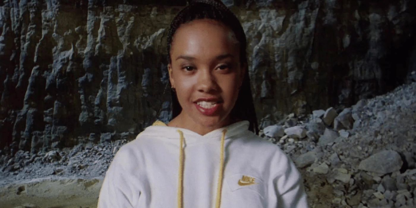 Yellow Ranger Aisha in Mighty Morphin Power Rangers The Movie