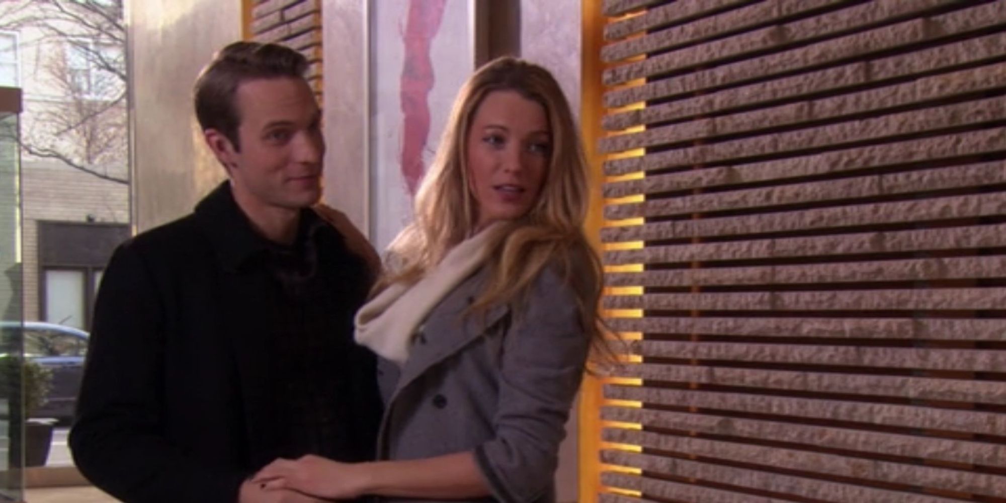 Serena and Ben are holding hands.