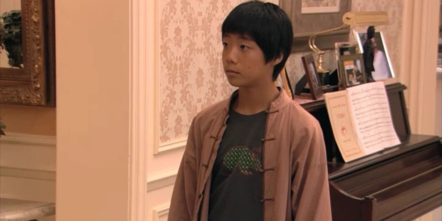 Justin Lee as Annyong at Lucille's apartment in Arrested Development
