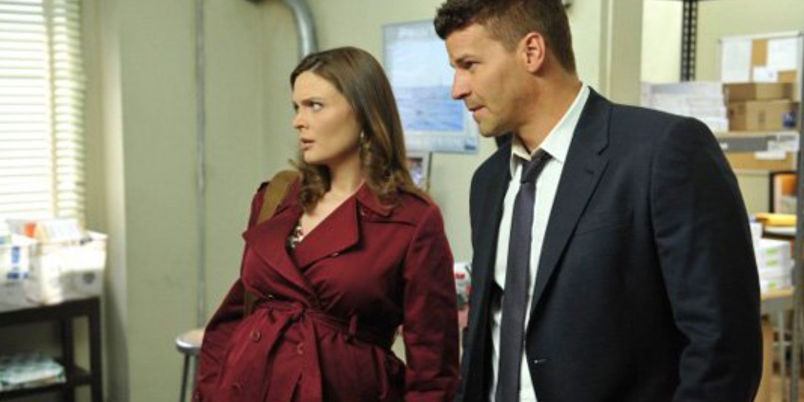 A pregnant Brennan accompanies Booth on a case in Bones