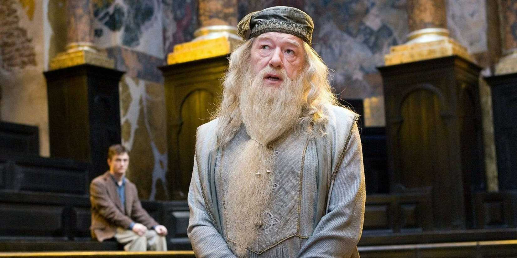 Dumbledore (Michael Gambon) speaks with his back to Harry (Daniel Radcliffe) in Order of the Phoenix.