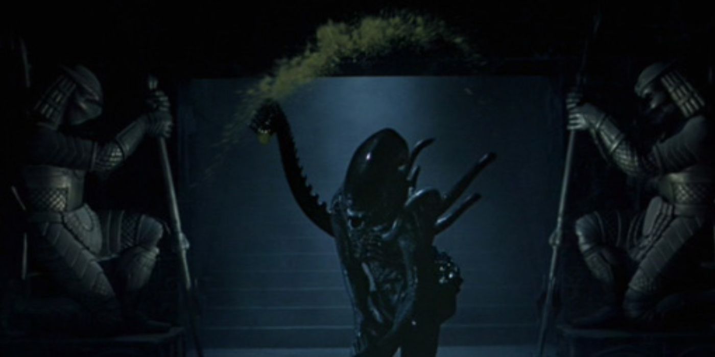 Alien's Xenomorph shooting acid blood from its tail. 