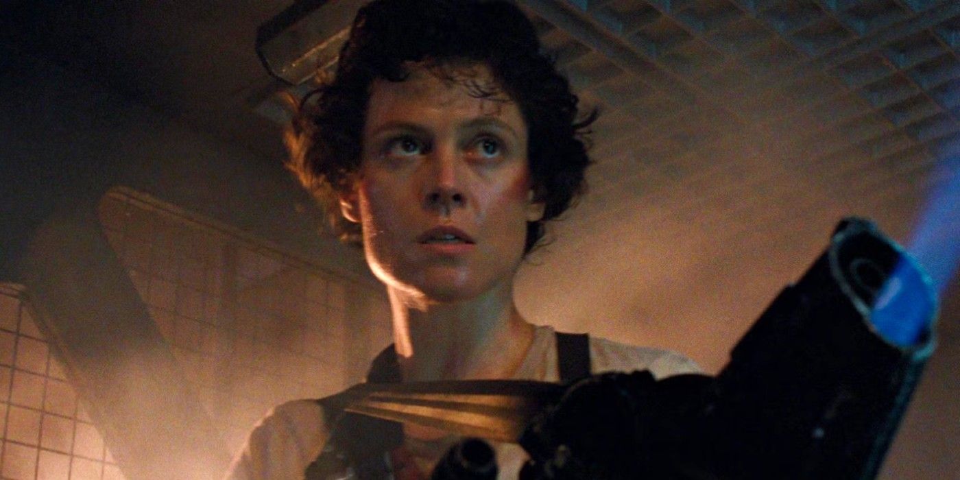 Sigourney Weaver's Ripley wielding a big gun in Aliens