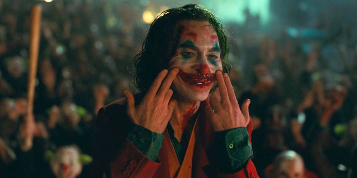 Arthur Fleck in a Gotham City riot in Joker