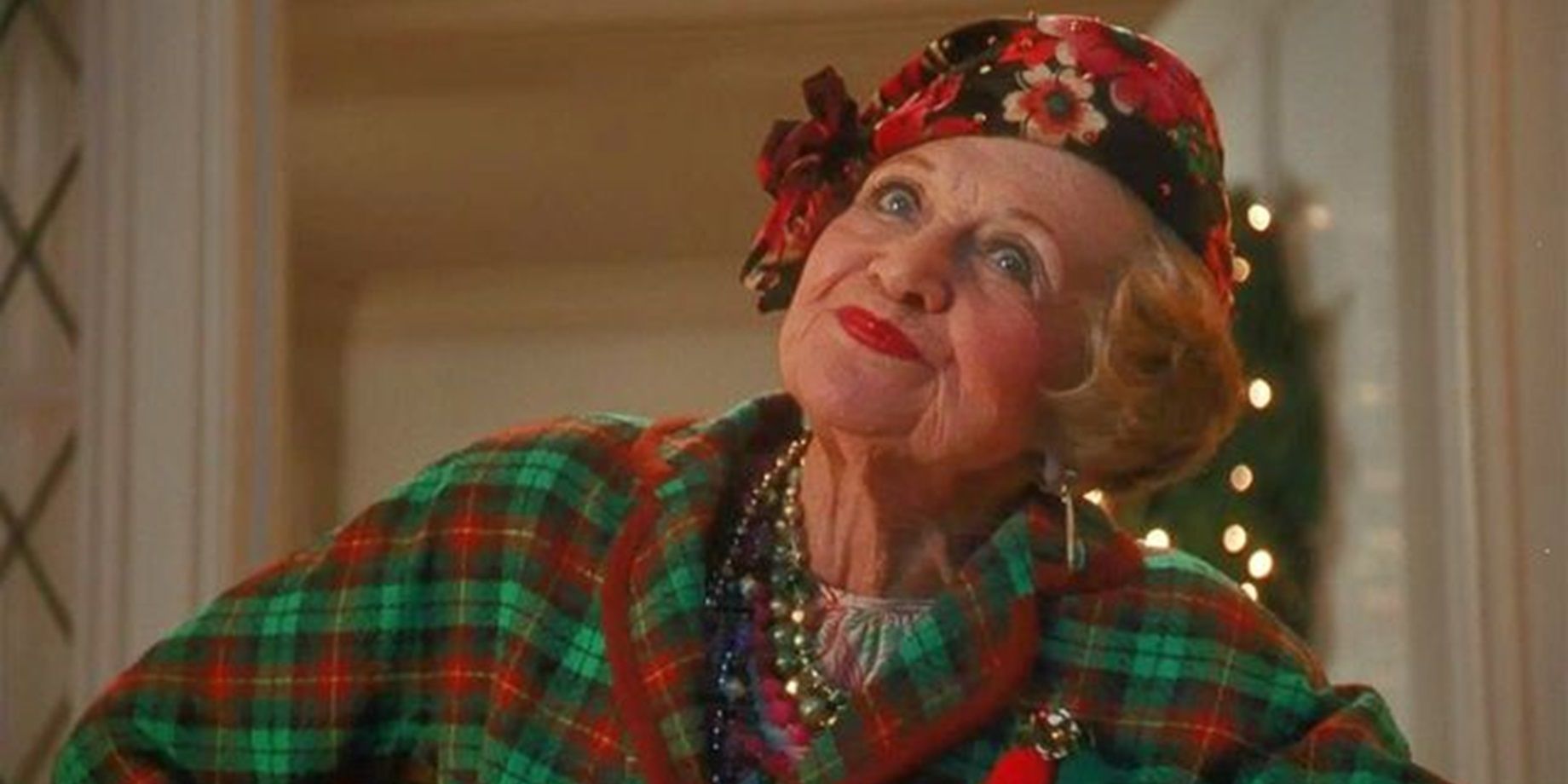 Aunt Bethany smiling in National Lampoon's Christmas Vacation
