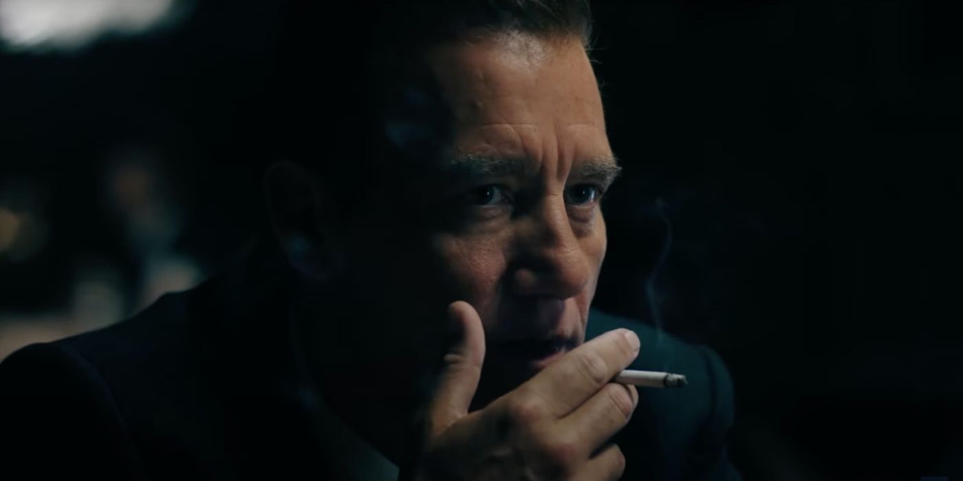 Clive Owen fumando um cigarro em Monsieur Spade.