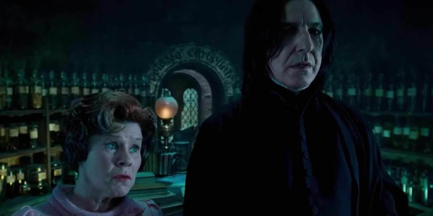 Dolores Umbridge talking to Snape.