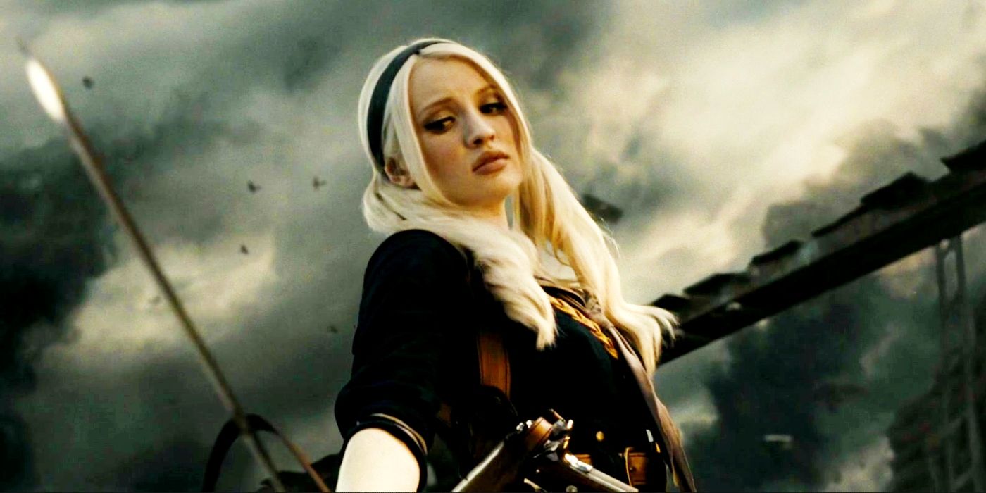 Emily Browning holding a sword and looking down in Sucker Punch.