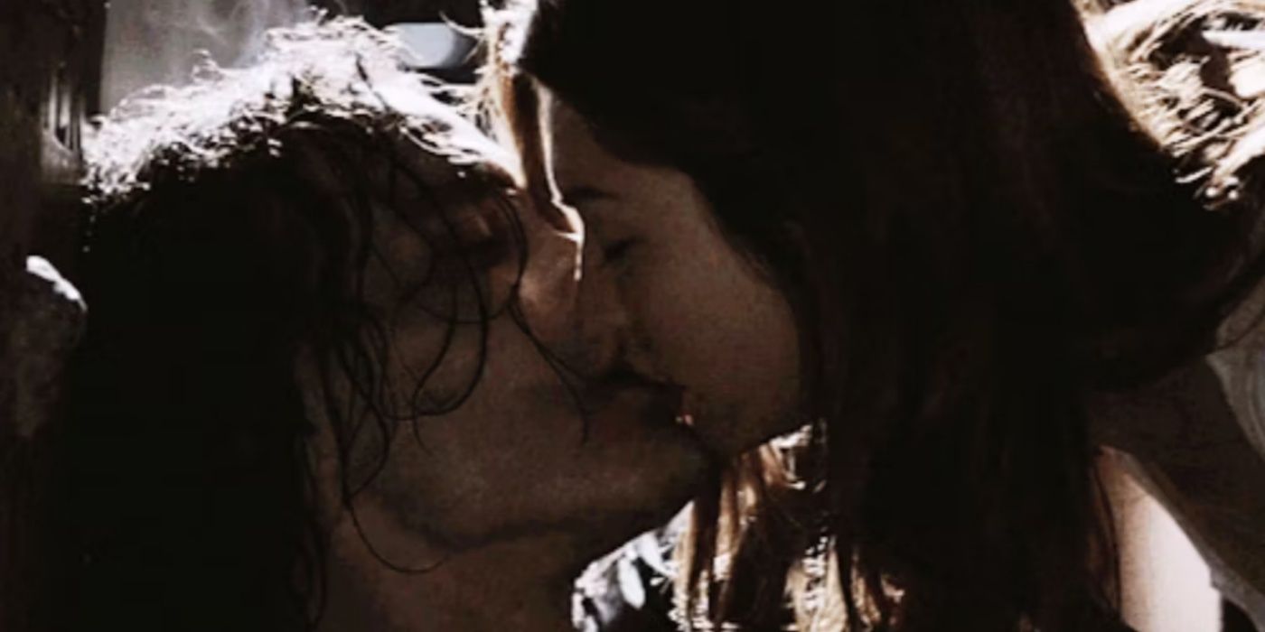 Eric kisses Shelly in The Crow.