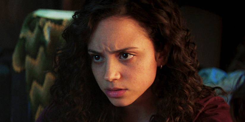 Kiana Madeira as Deena looking serious in Fear Street