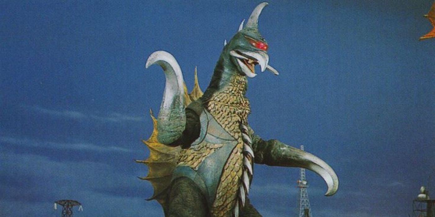 Gigan stomping through the city