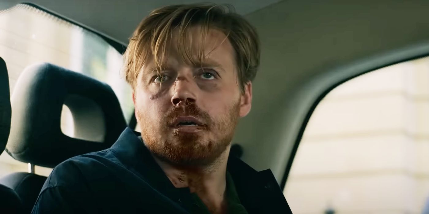 Jack Lowden como River Cartwright con la nariz ensangrentada y dos ojos negros en la temporada 3 de Slow Horses.