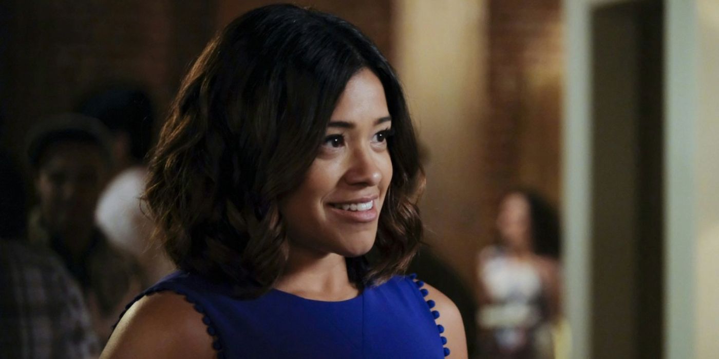 Gina Rodriguez as Jane with short hair after the time jump in season 3 in Jane the Virgin