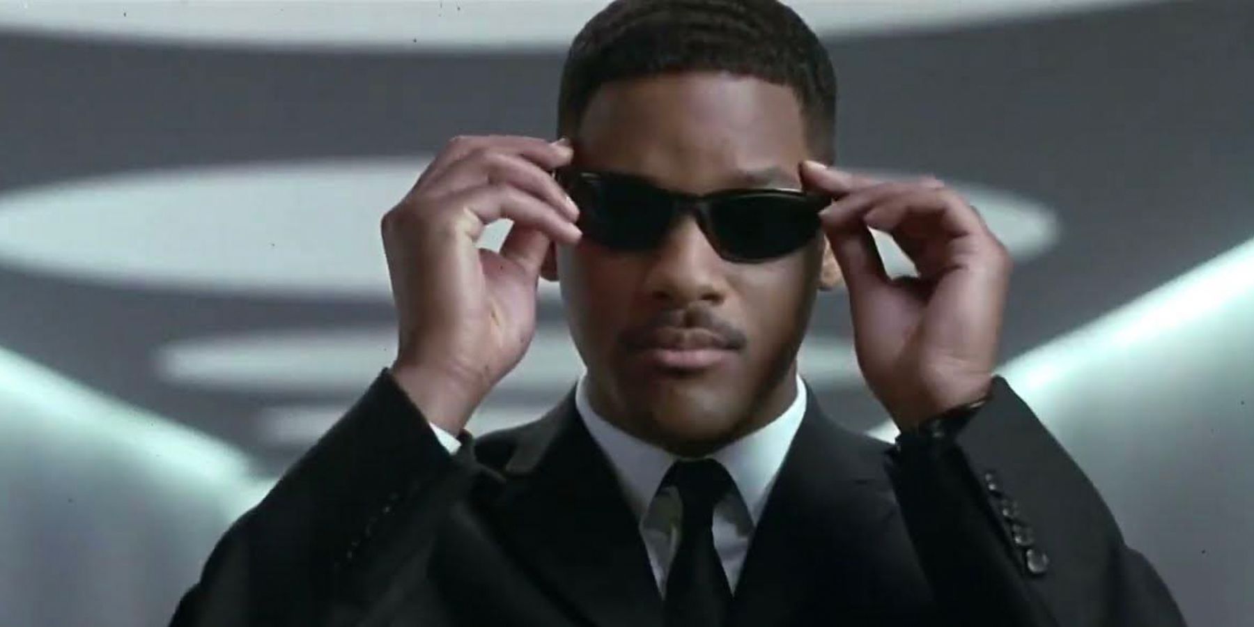 New men in black sunglasses sale