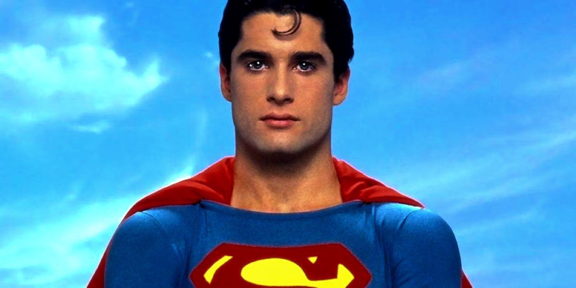 John Haymes Newton como Superman parece sério em Superboy 1988