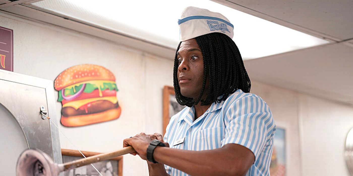 Kel Mitchell as Ed with a plunger in Good Burger 2