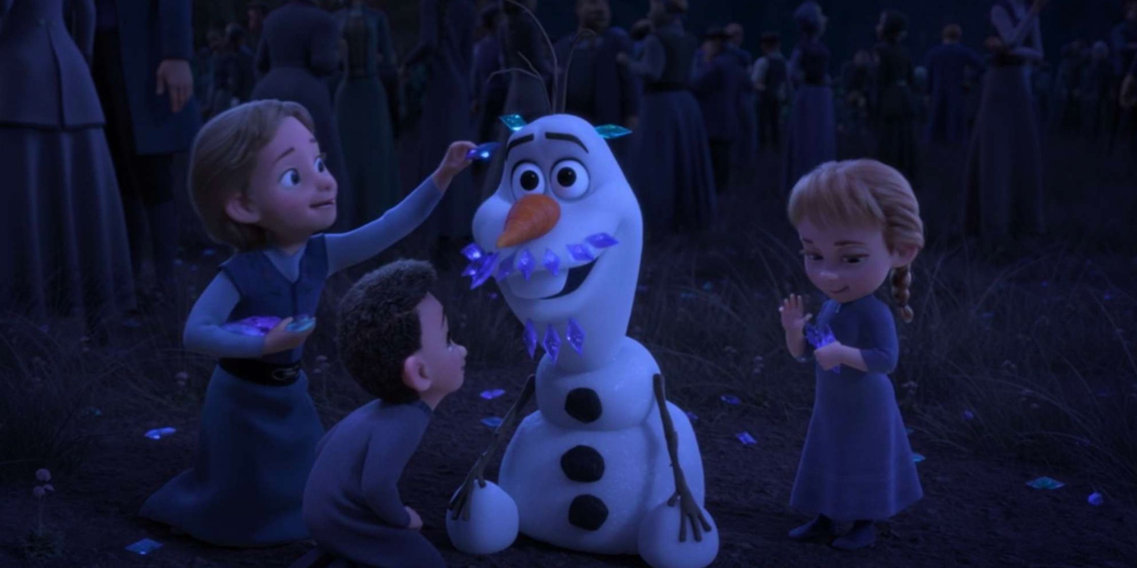 Kids playing with Olaf in Frozen 2