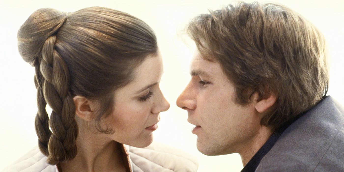 Leia e Han Solo prestes a se beijar